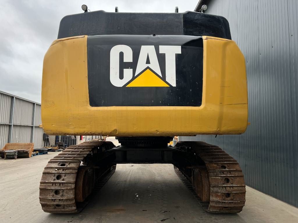 CAT 352F