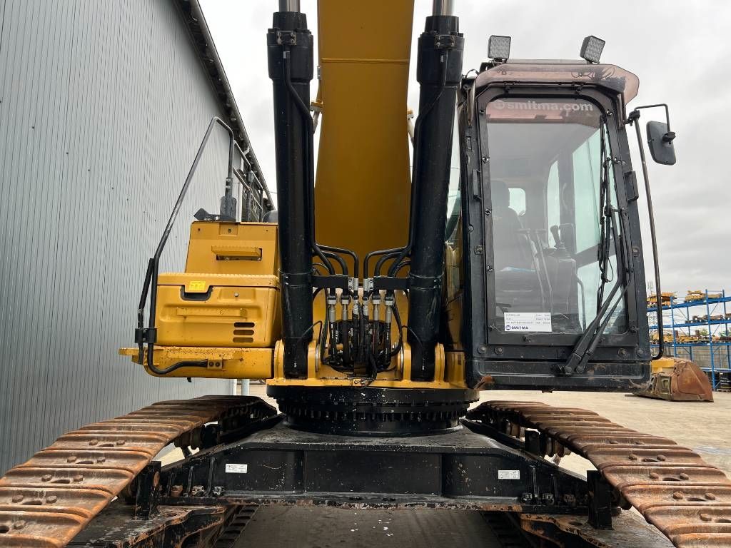 CAT 352F