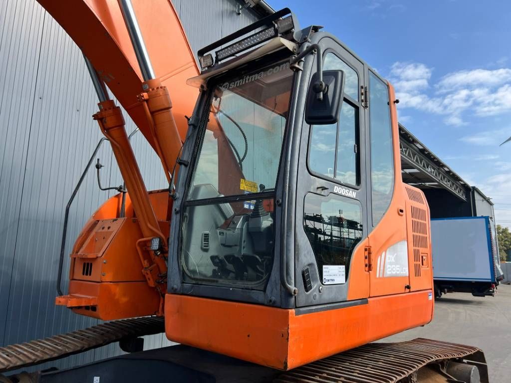 Doosan DX235LCR