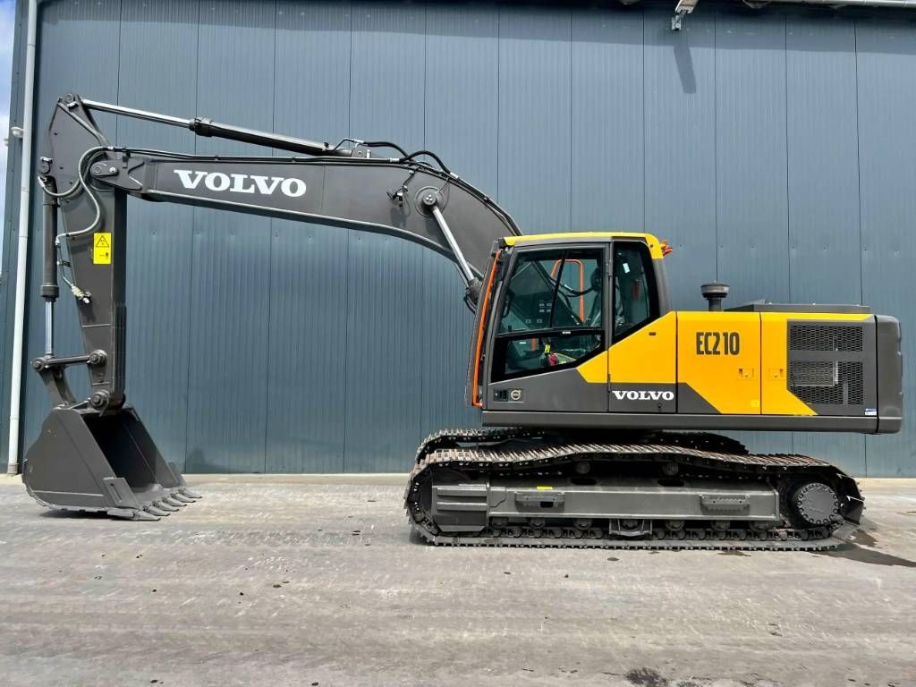 Volvo EC210