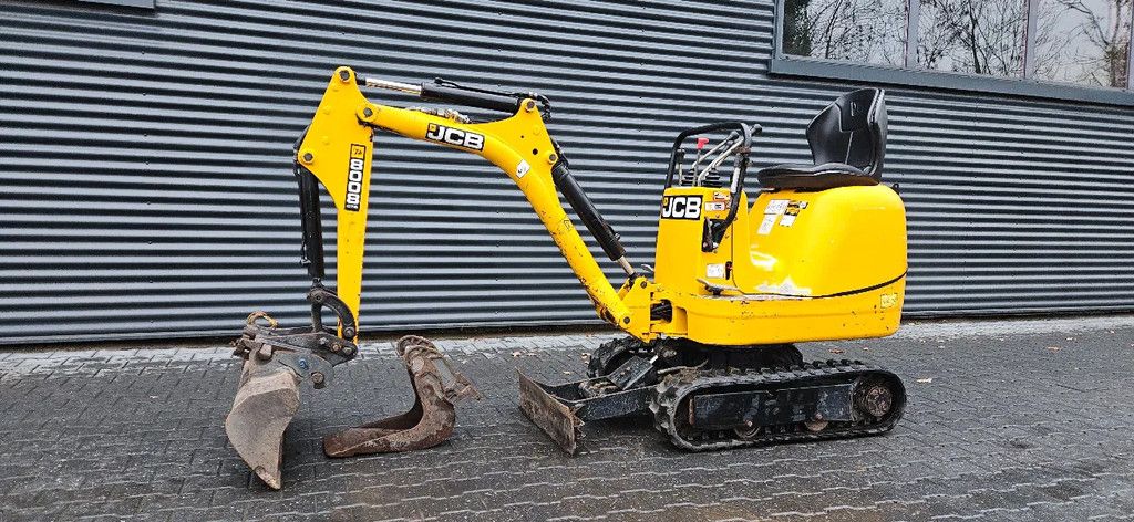 JCB 8008 CTS