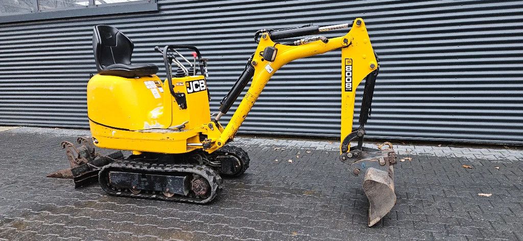 JCB 8008 CTS