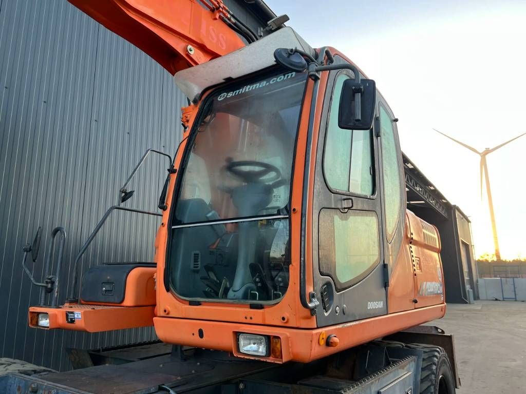 Doosan DX170W