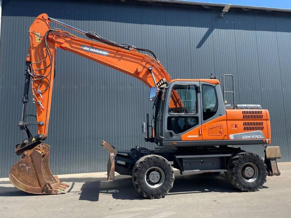 Doosan DX170W-5
