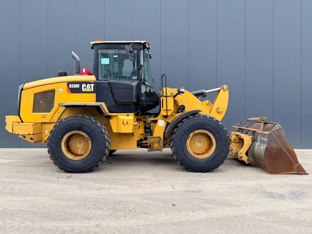 CAT 930M