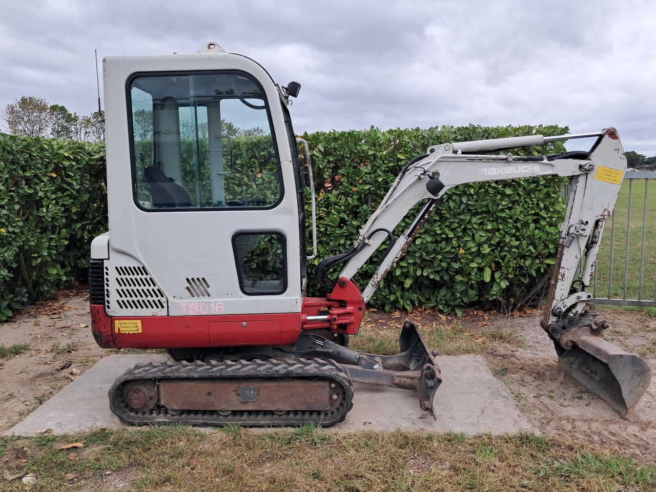 Minigraver Takeuchi TB016 / Graafmachine / Minikraan