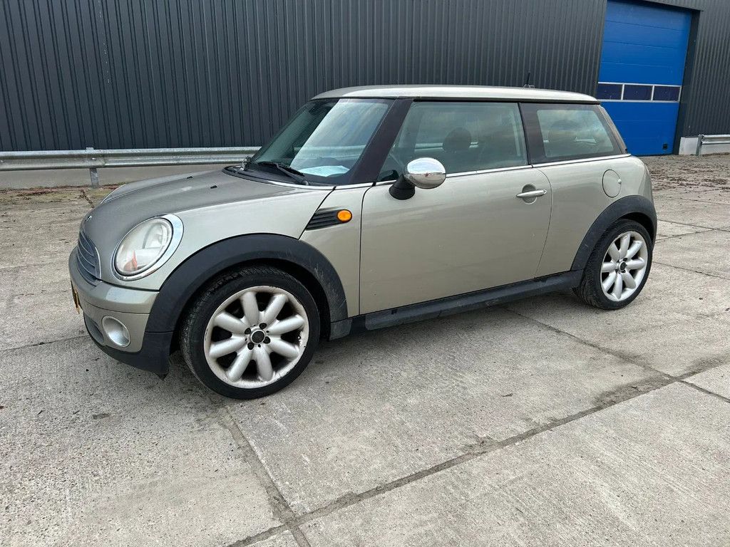 MINI Mini .
