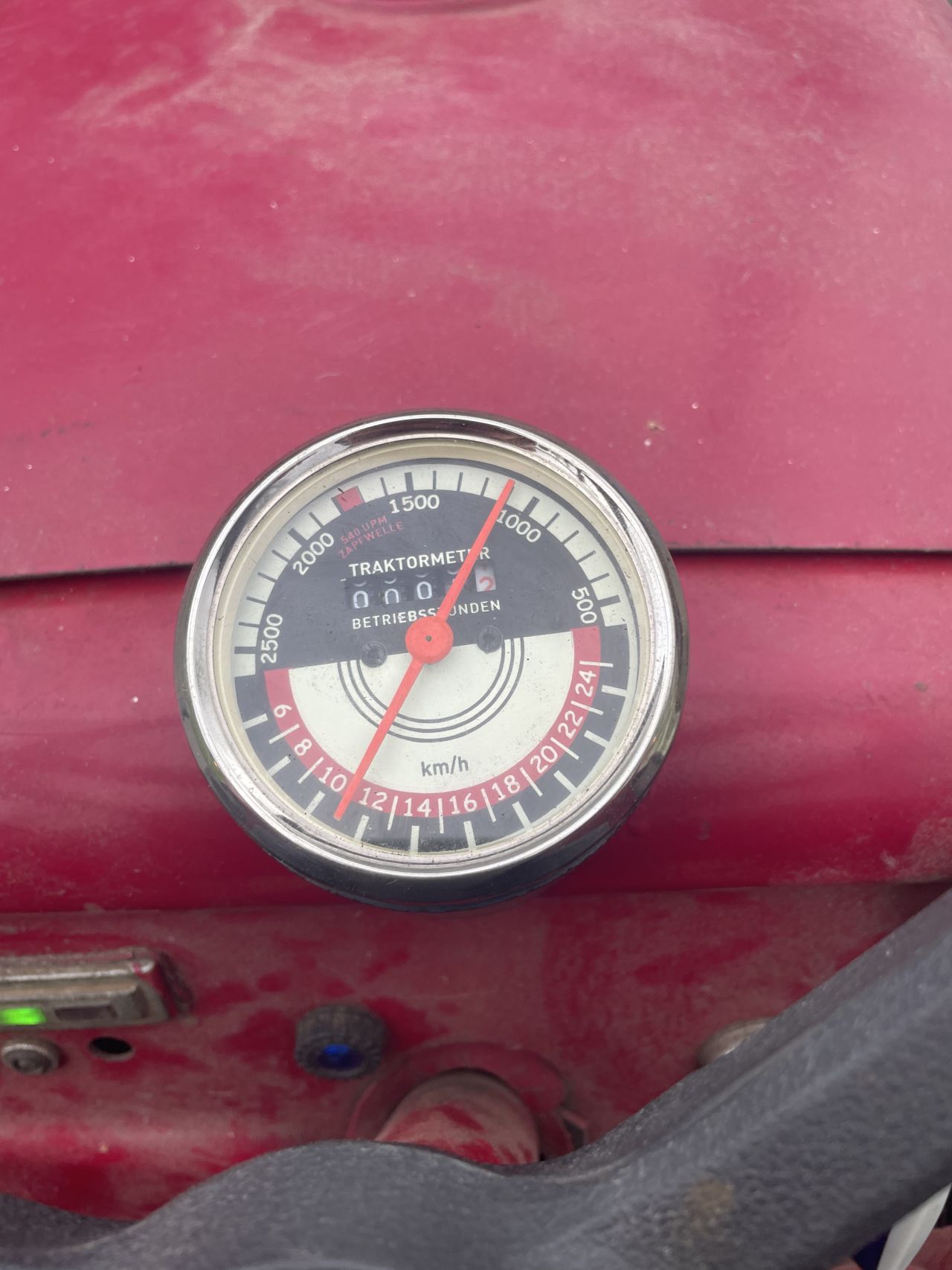 McCormick D439 met kenteken