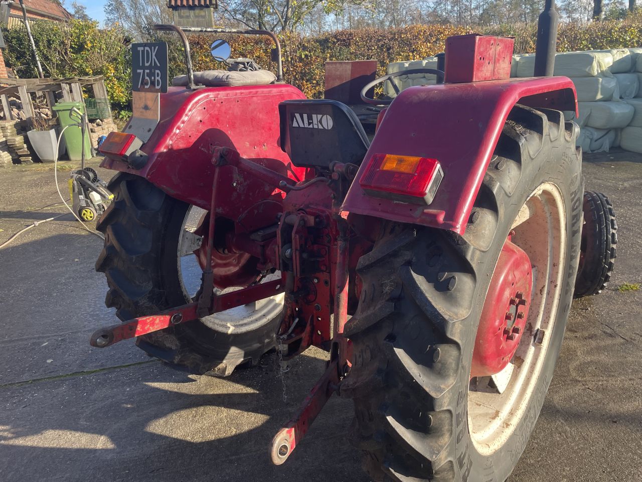 McCormick D439 met kenteken