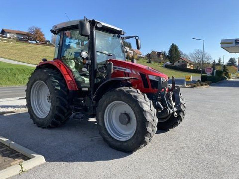Massey Ferguson 5611 Dyna-6 Efficient