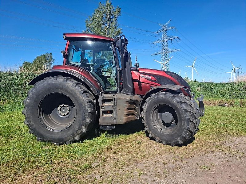 Valtra T214V