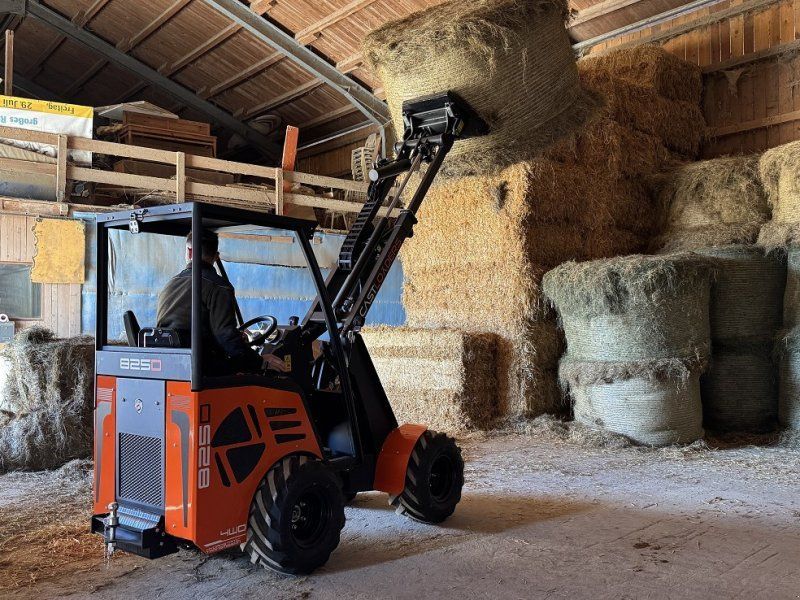 Cast Group 825 D ! Aktion Neu ! Hoflader lader Teleskoplader