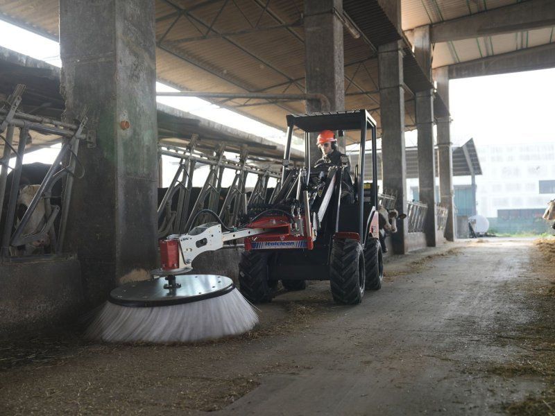 Cast Group 825 D ! Aktion Neu ! Hoflader lader Teleskoplader