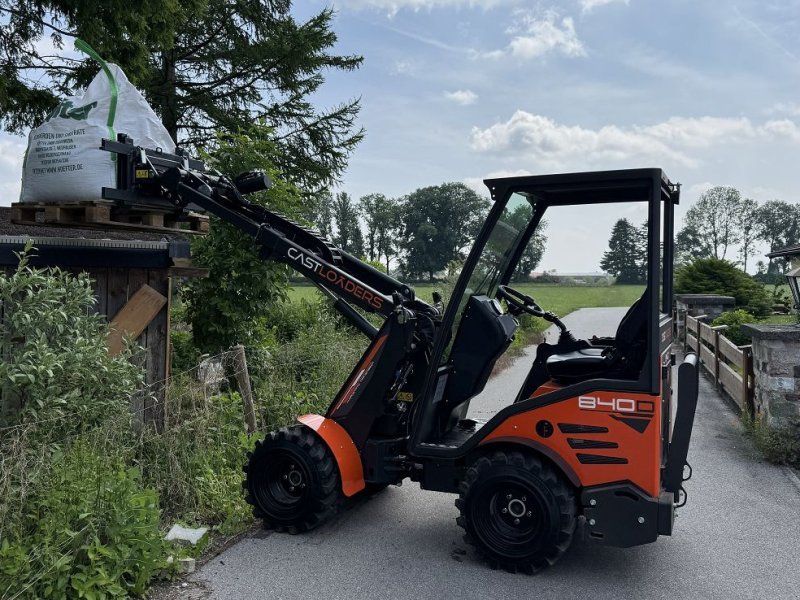 Cast Group 840 D Teleskoplader Knicklader Hoflader 1,1 t Kipplast 20 km/h