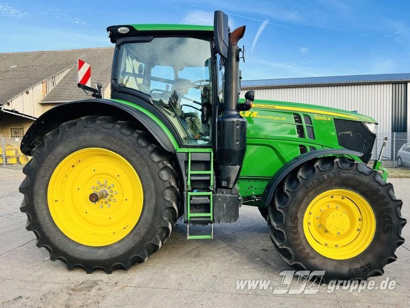 John Deere 6250R ULTIMATE CommandPro