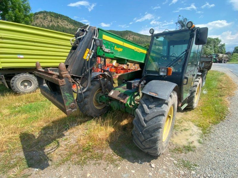 John Deere 3420