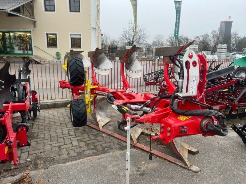 Pöttinger SERVO 3000 PLUS vierscharig Anbau Vorführpf