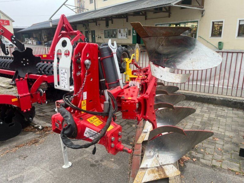 Pöttinger SERVO 3000 PLUS vierscharig Anbau Vorführpf