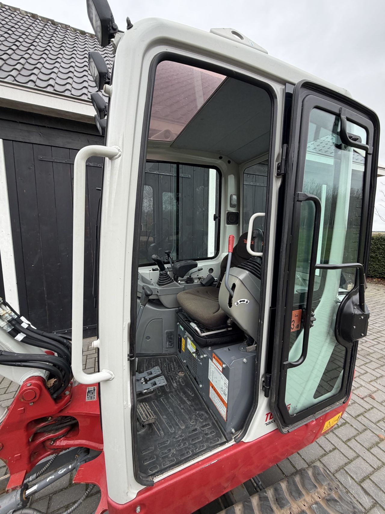 Takeuchi TB225 full option!!