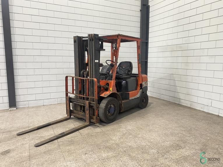 Forklifts Diesel Mitsubishi FD25 2003