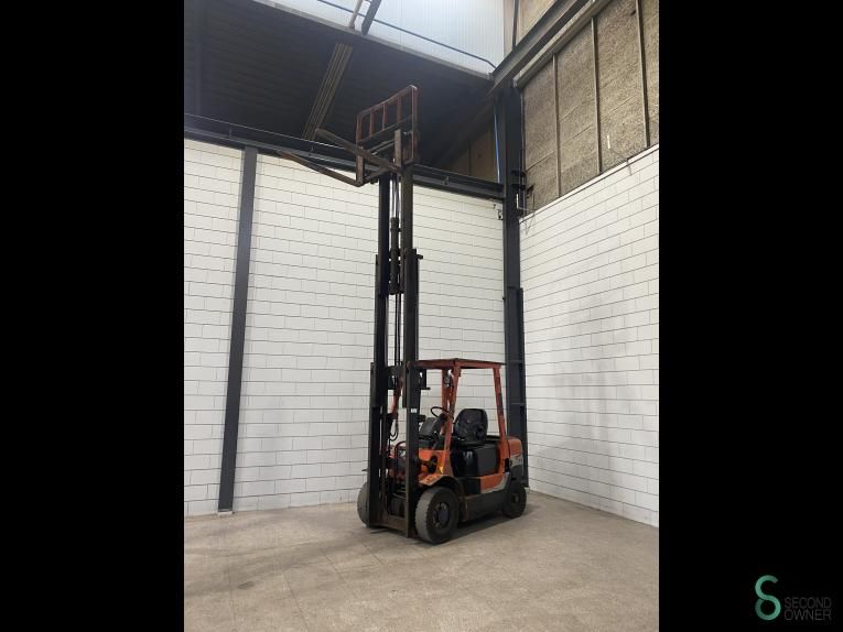 Forklifts Diesel Mitsubishi FD25 2003