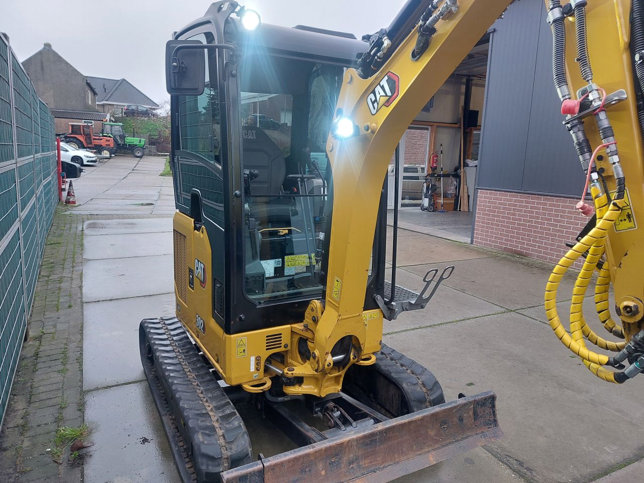 Caterpillar 302 CR minigraver met Engcon draai/kantelstuk