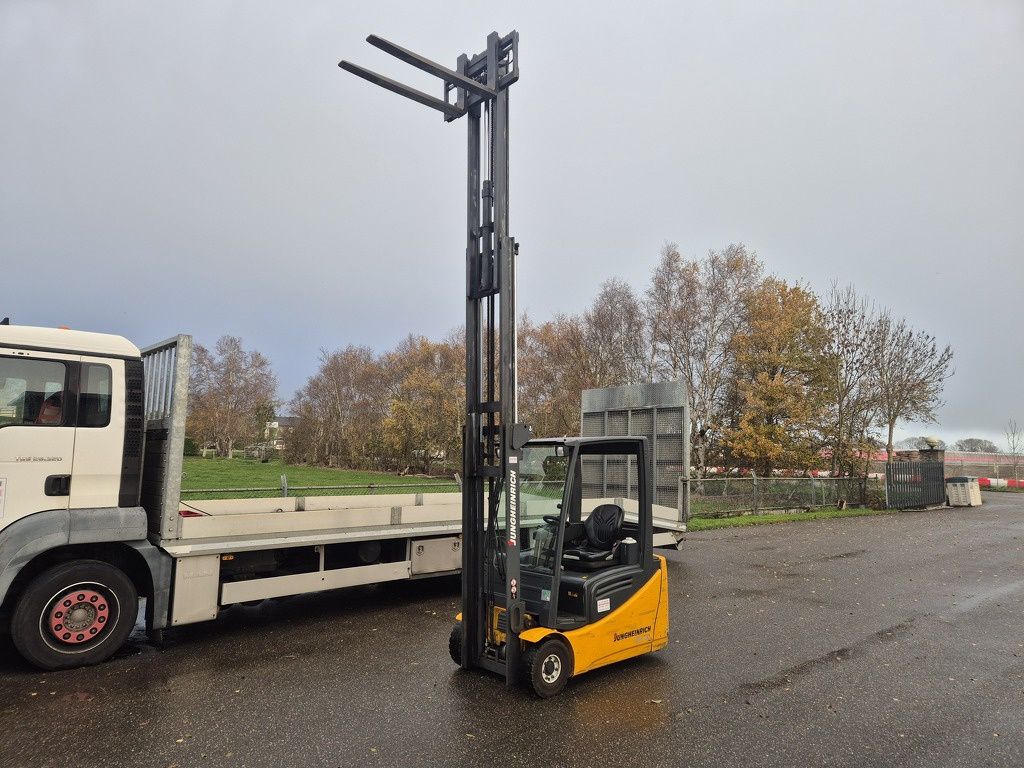 Jungheinrich EFG220
