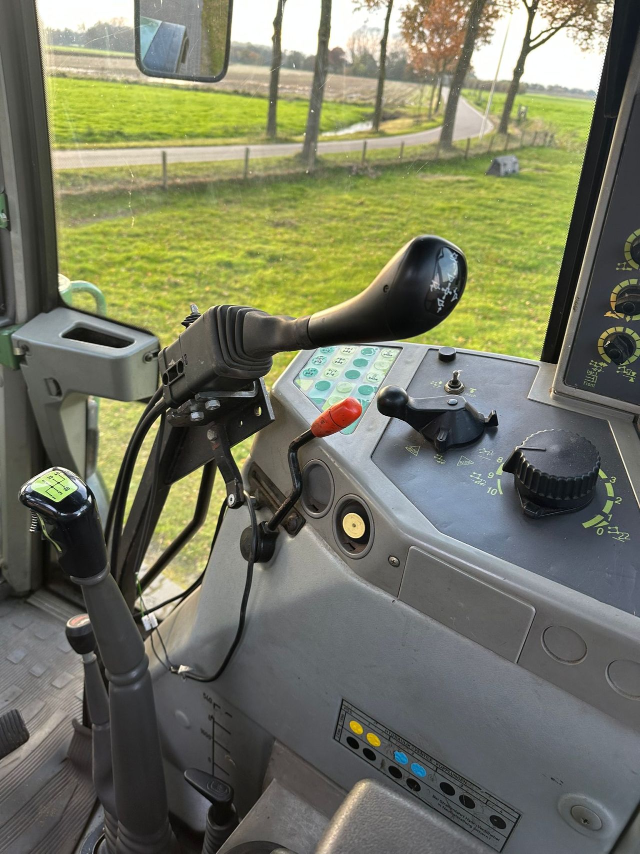 Fendt Farmer 310 met voorlader