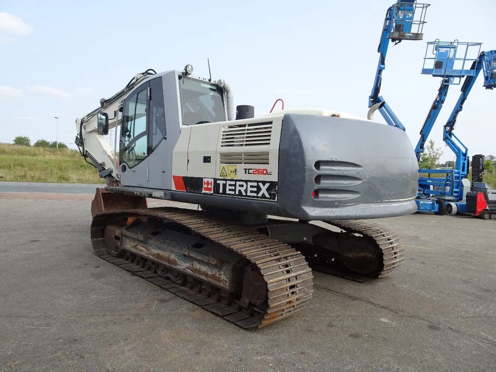 Terex TC260LC