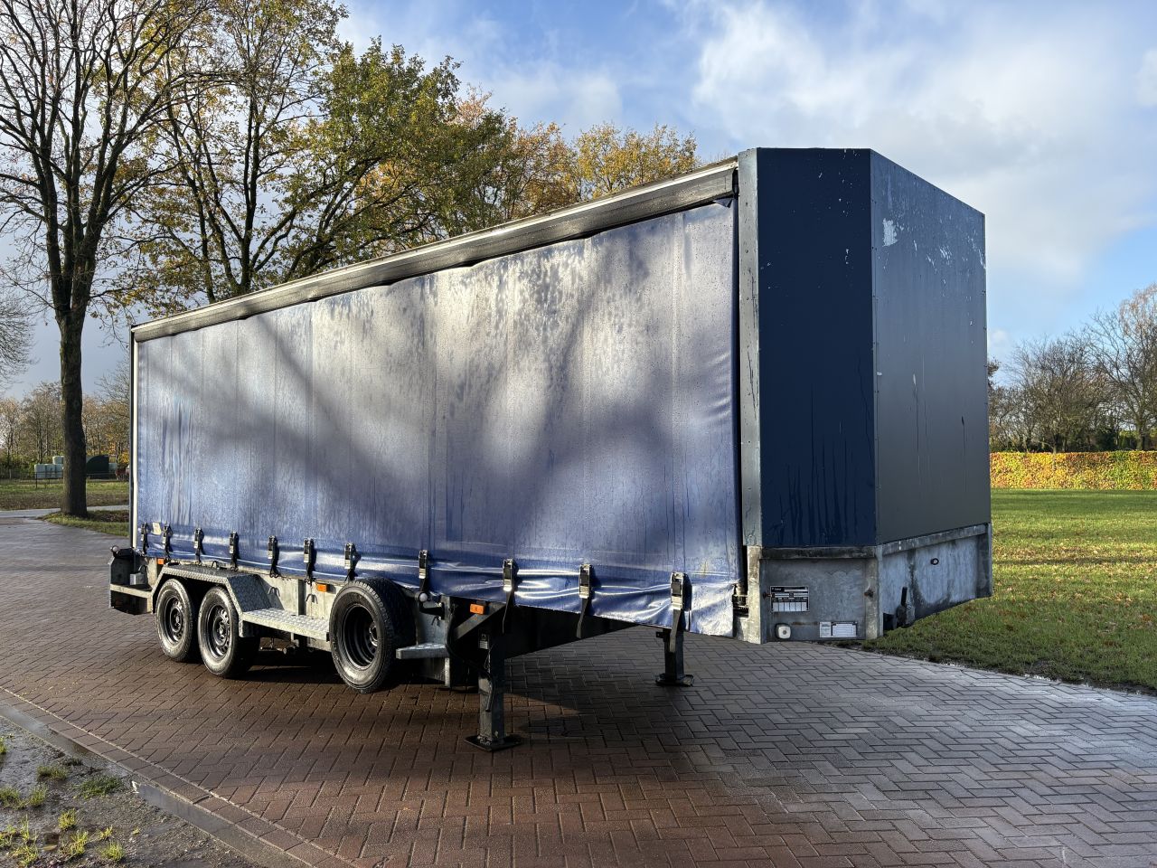 Be oplegger veldhuizen 5.6 ton kuip met schuifzeilen