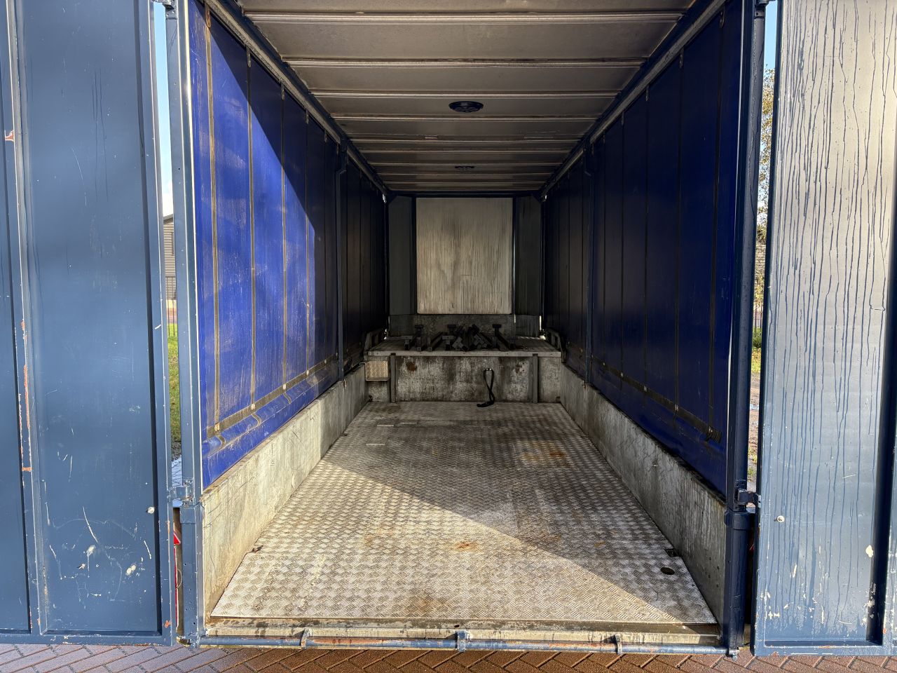 Be oplegger veldhuizen 5.6 ton kuip met schuifzeilen