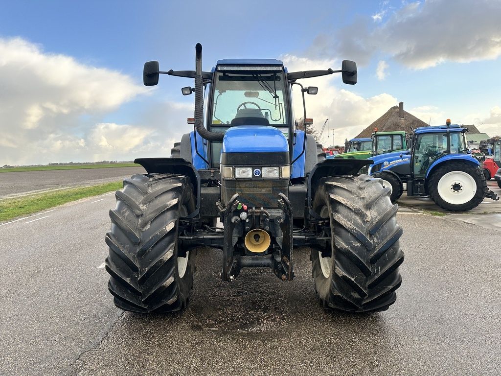 New Holland TM 165