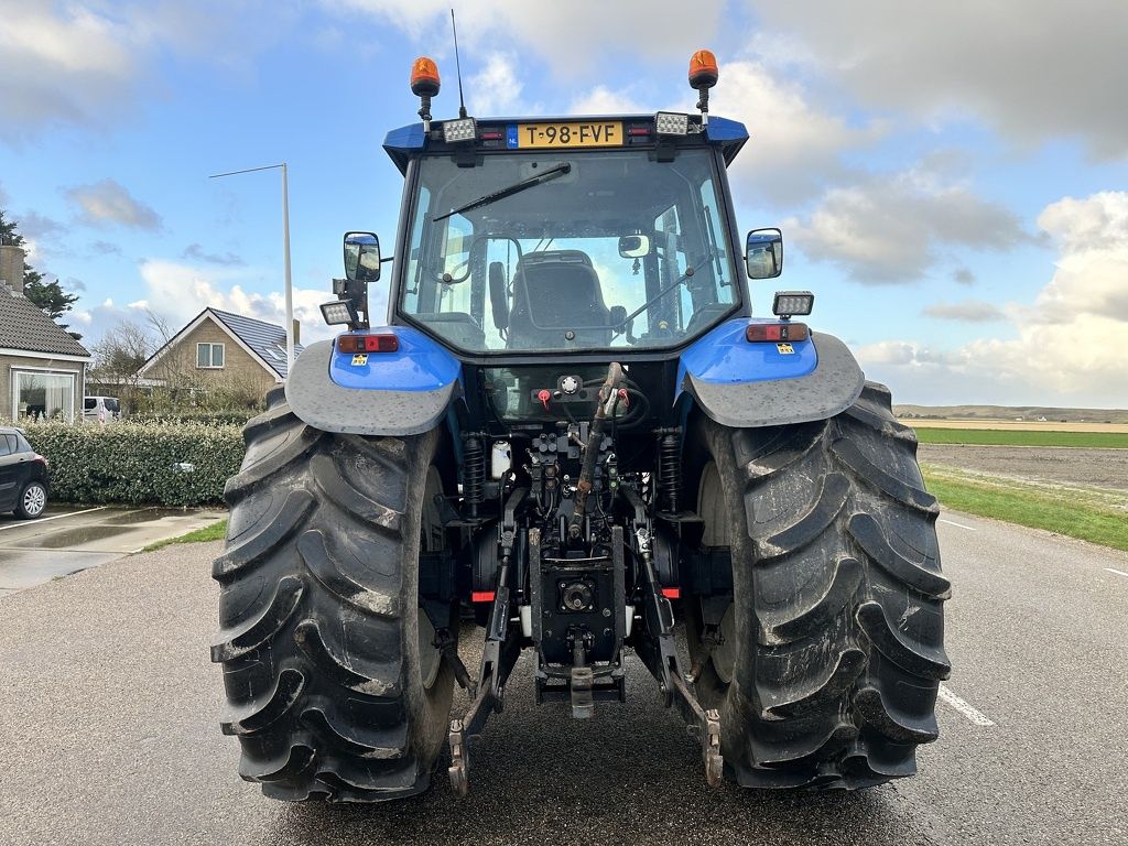 New Holland TM 165