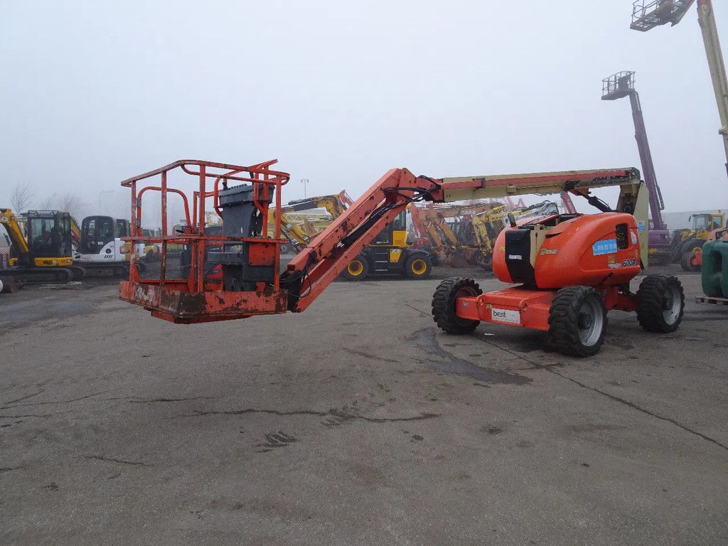 JLG 600AJ