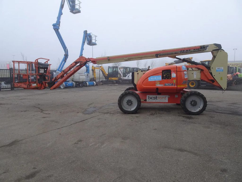 JLG 600AJ