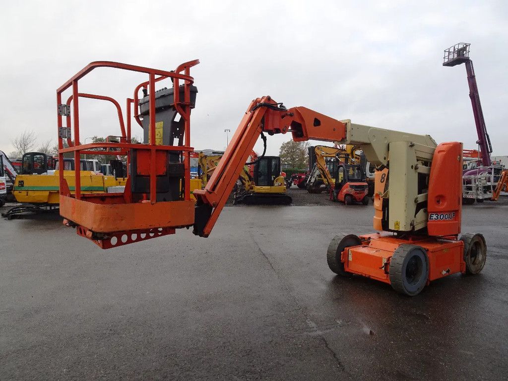 JLG E300AJP