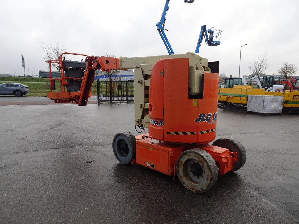 JLG E300AJP