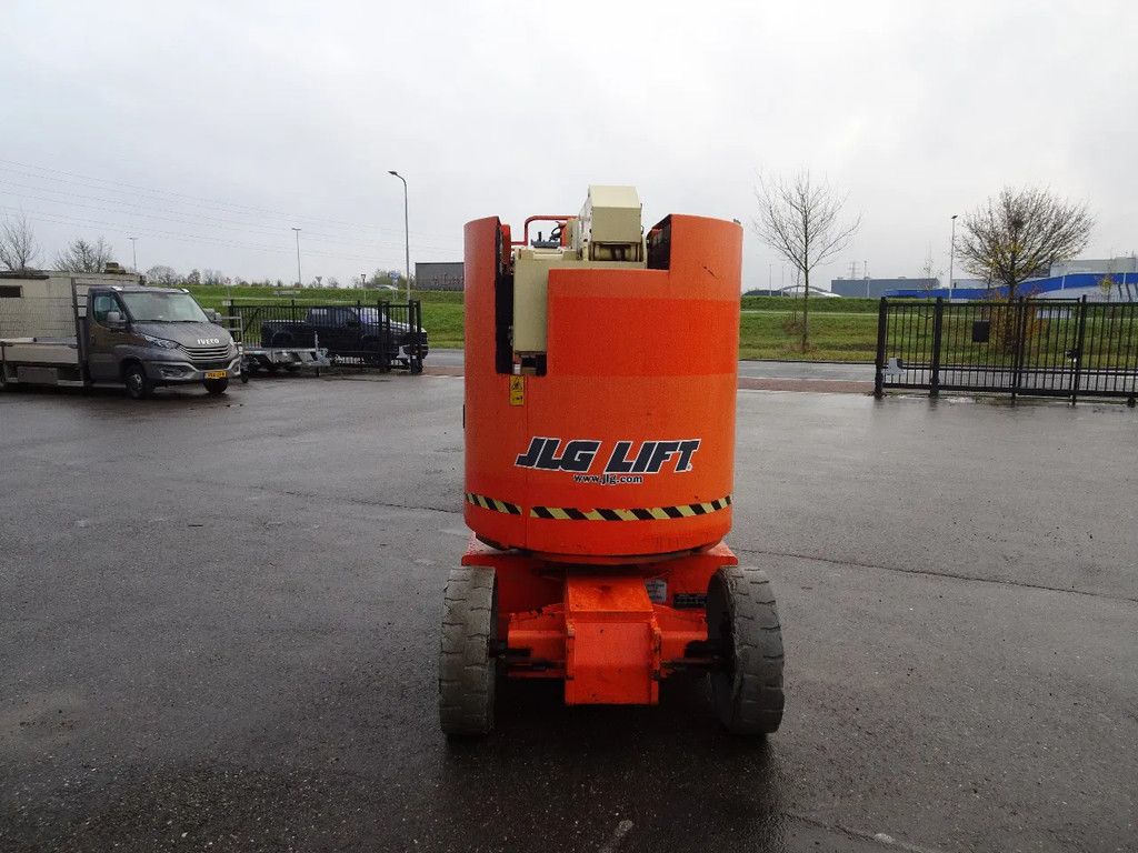 JLG E300AJP