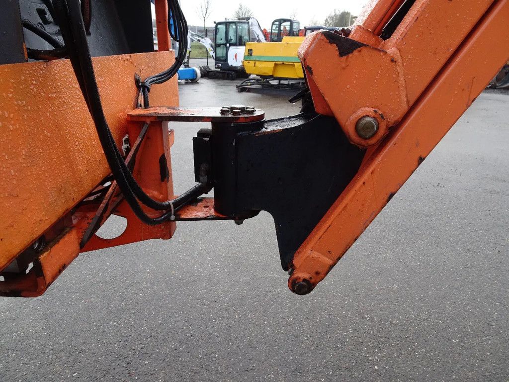 JLG E300AJP