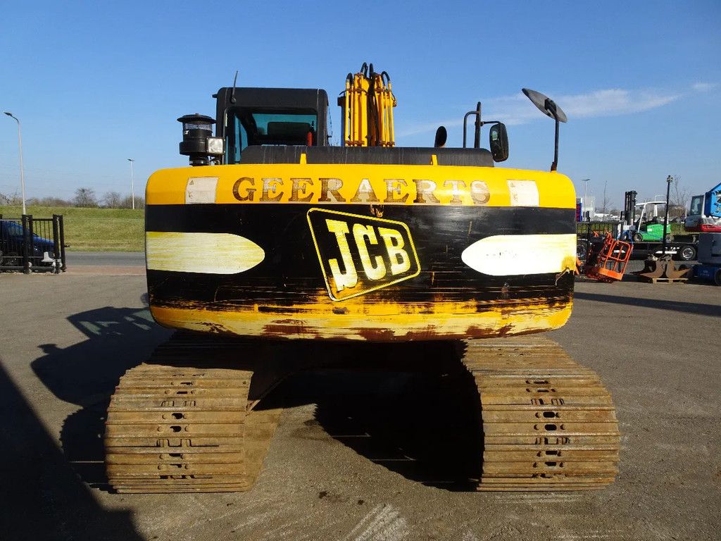 JCB JS180