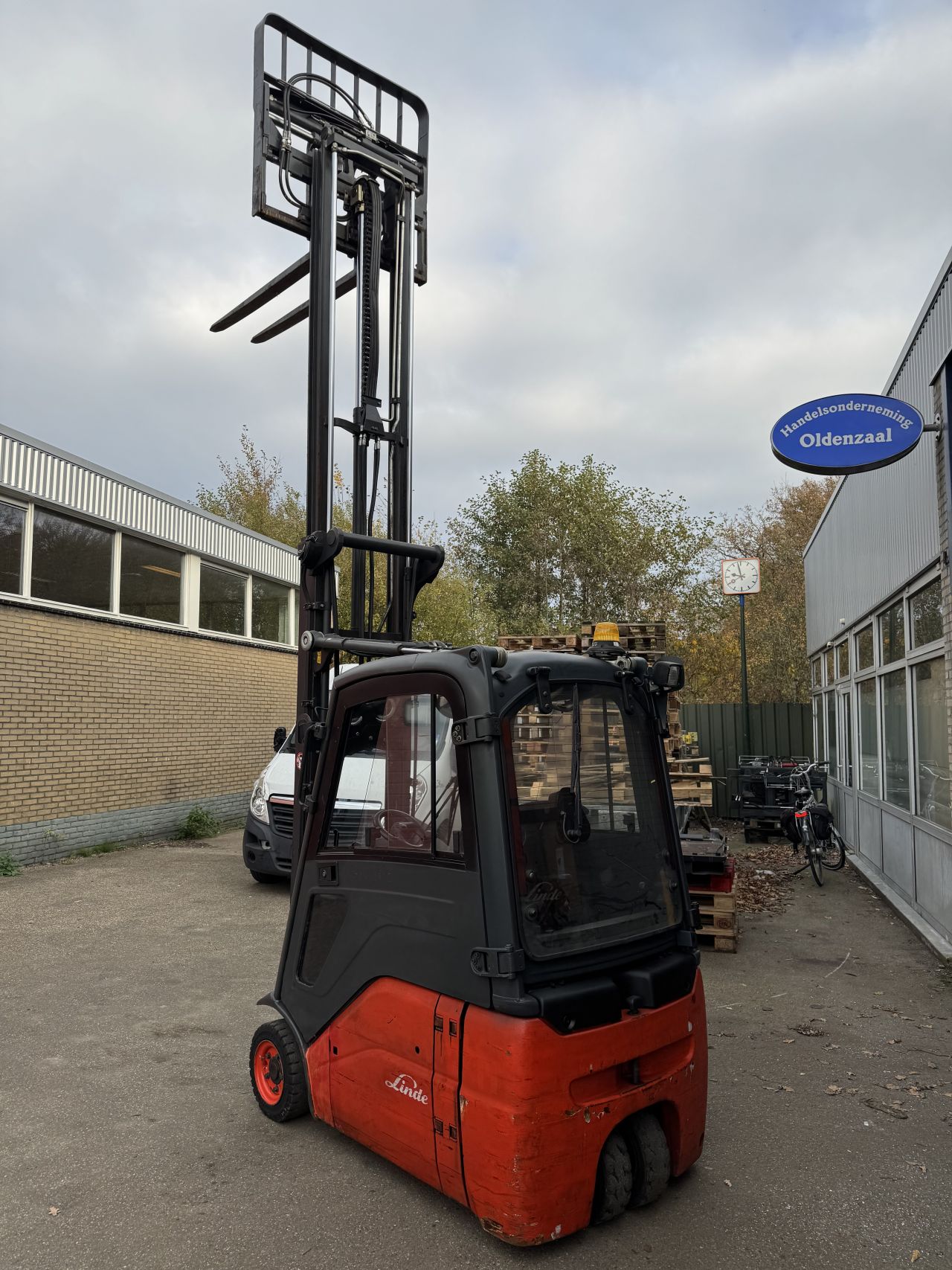 Linde E16-01 (2011) vorkenversteller freelift