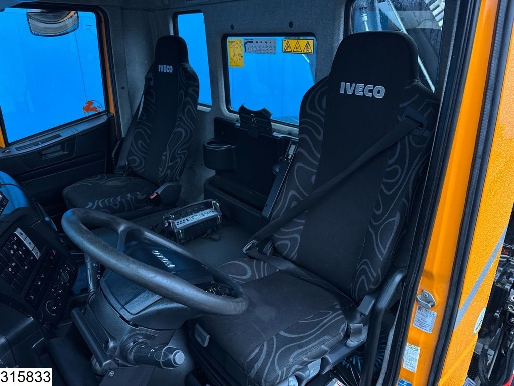 Iveco Trakker 450 8x4, EURO 6, HIAB, REMOTE