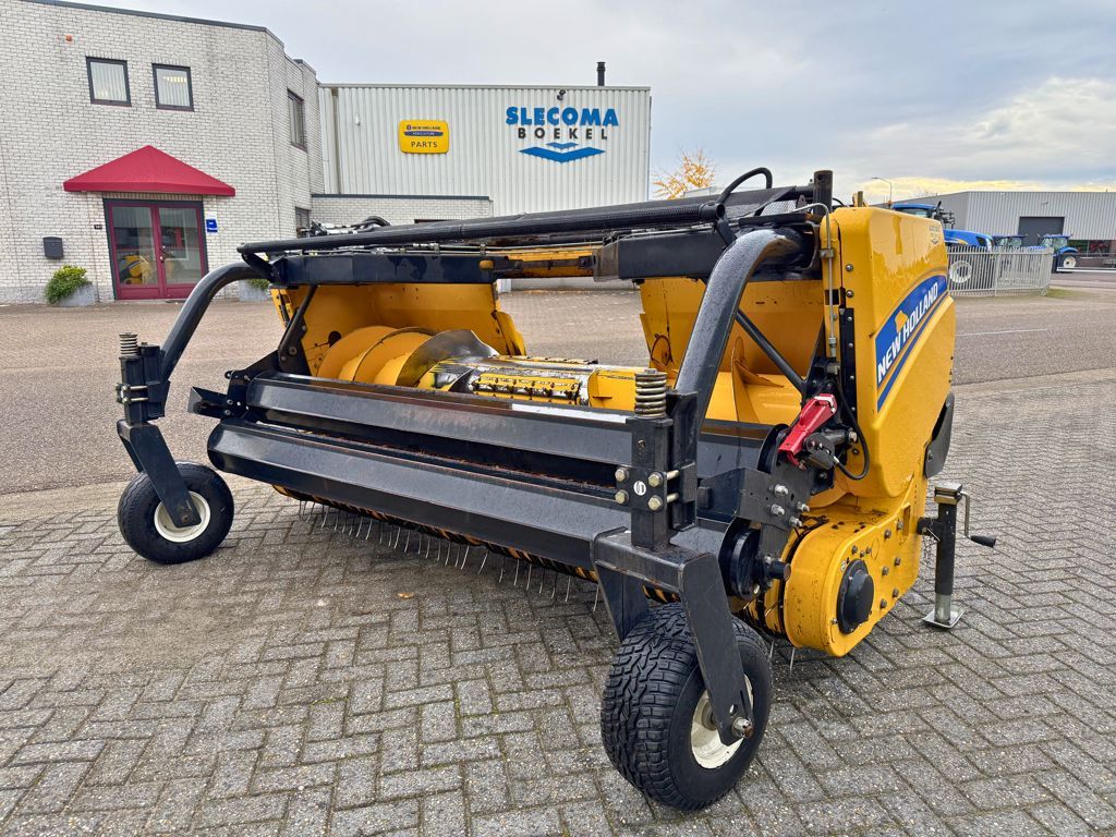 New Holland 300FPE Gras Pickup