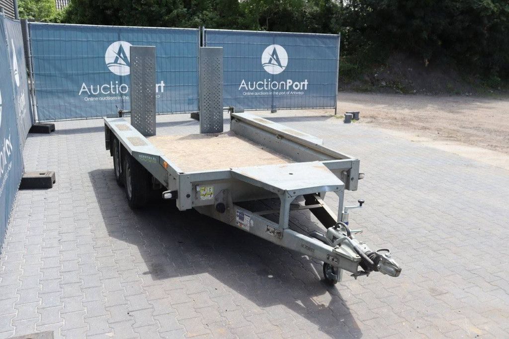 Car transporter trailer Ifor Williams GX 2017