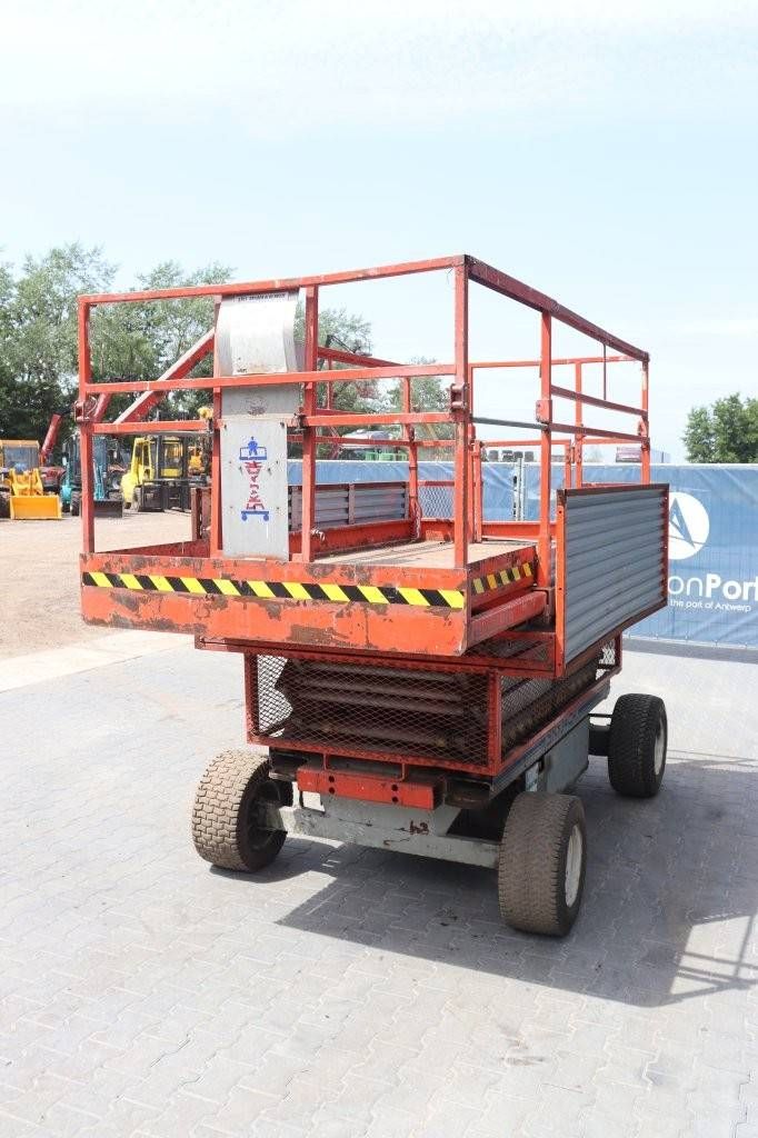 Scissor Lift Skyjack SJ III - 6832 Electric 1998