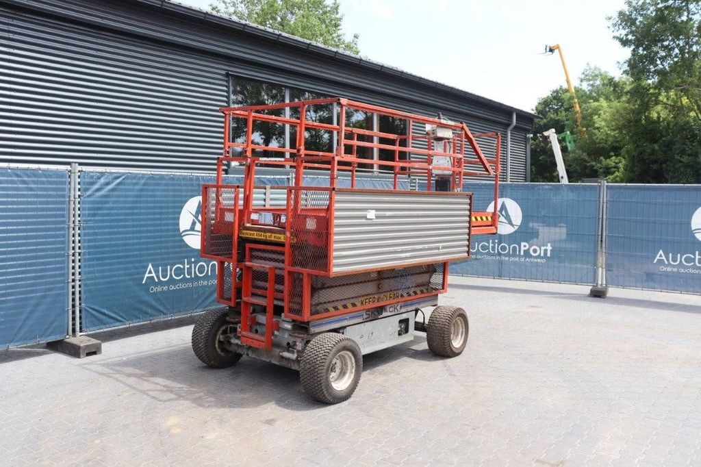 Scissor Lift Skyjack SJ III - 6832 Electric 1998