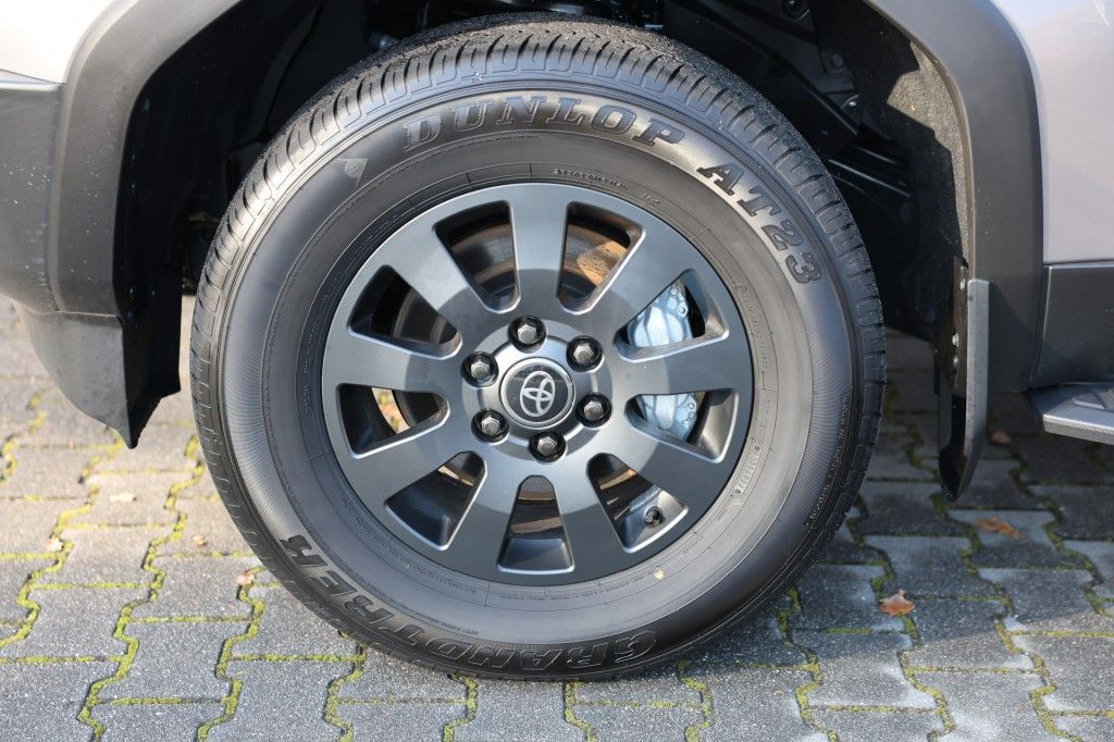 Toyota Landcruiser 250 2.8 D-4D 5DRS ELEGANCE A/T VAN B-STYL BPM VRIJ