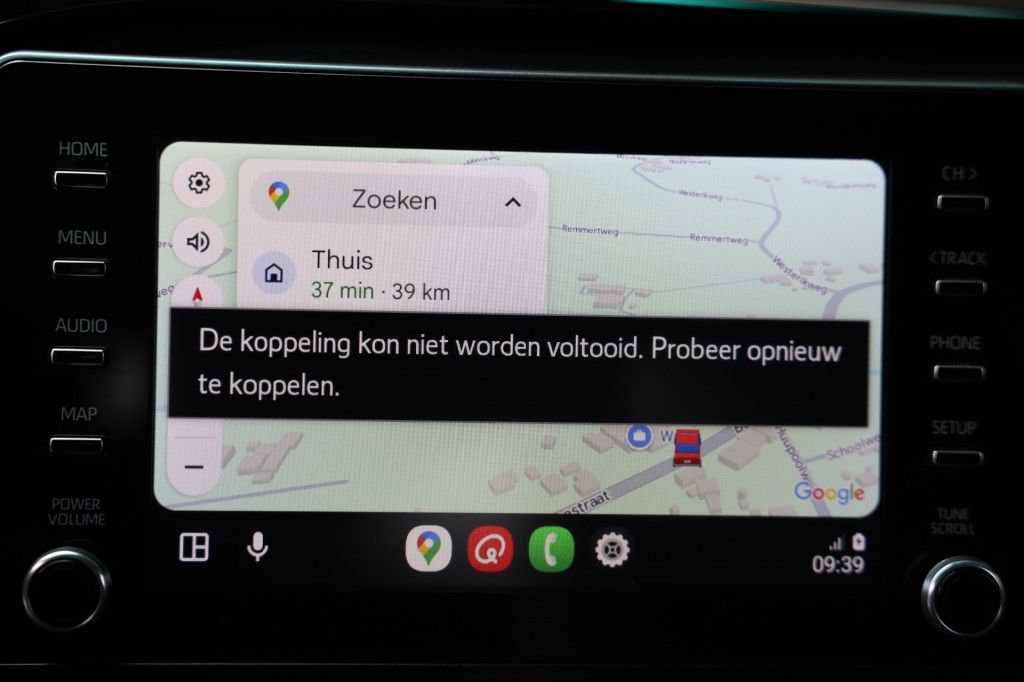 Toyota Hilux 2.8 D-4D X-TRA CAB INVINCIBLE A/T 4WD VAN ( INCL. DIV. ASS. )