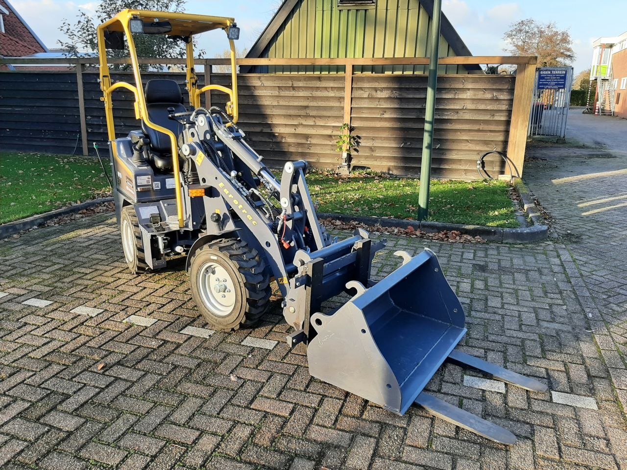 Eurotrac W10 zeer compacte shovel / kniklader - Lease evt.