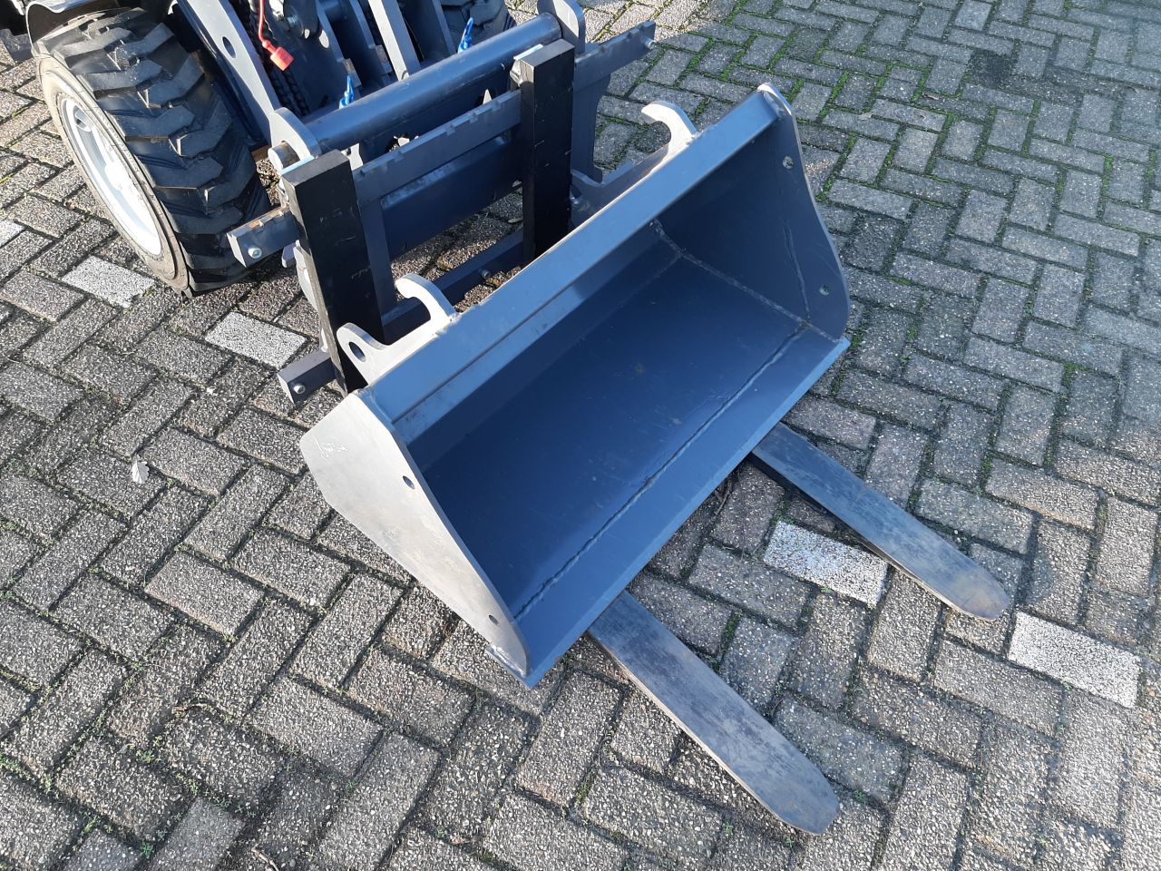 Eurotrac W10 zeer compacte shovel / kniklader - Lease evt.